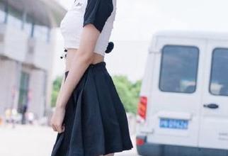 毫无保留的Tiny Asa：飞霄写真壁纸呈现真实与幻想的交汇